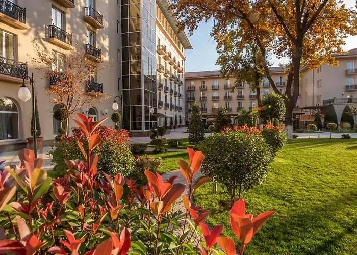 Lotte City Hotels Tashkent Palace