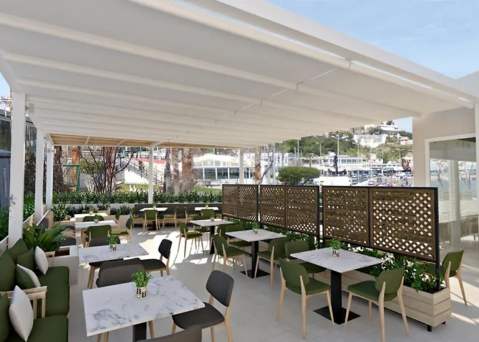 Hotel Avra By Smile Hotels - Free Airport Shuttle