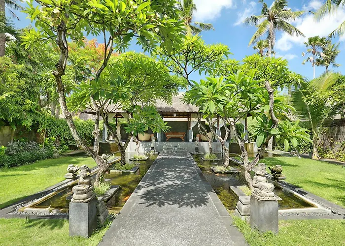 Legian Beach Hotel