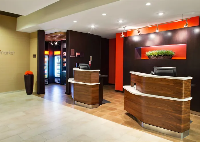Courtyard By Marriott London