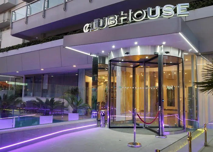 Club House Hotel