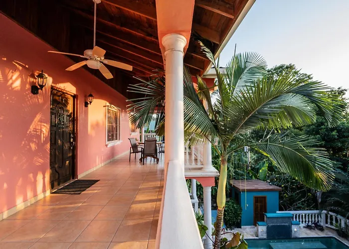 Seaside Inn Roatan