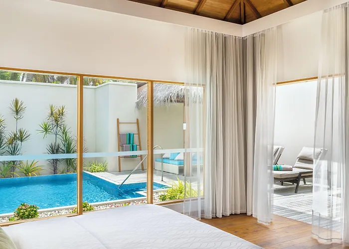Niva Kurumba Maldives