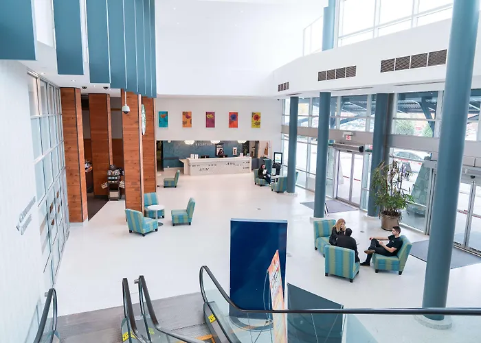 Coast Langley City Hotel & Convention Centre