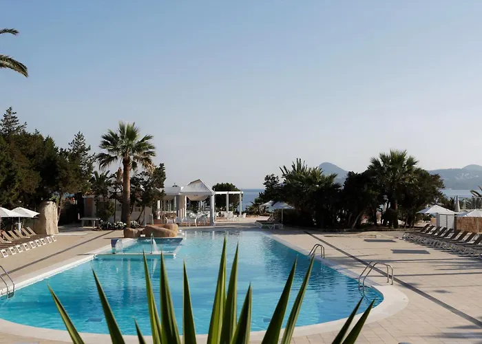 Marvell Club Hotel & Apartments