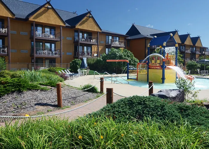 Polynesian Hotel & Suites