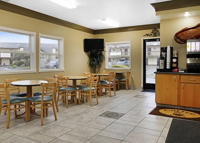 Anchor Beach Inn
