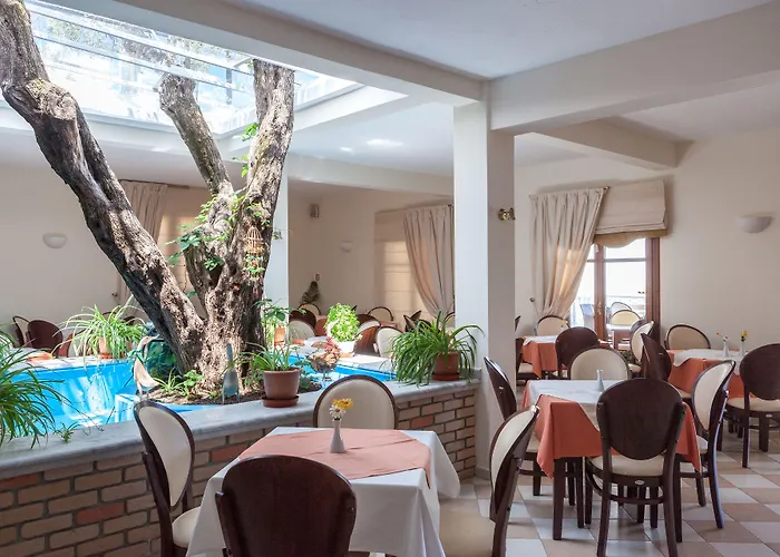 Aeolos Hotel