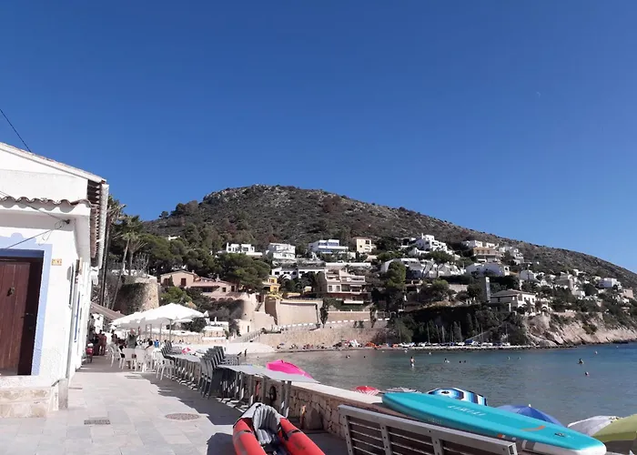 Apartamento en Moraira con piscina 100 m de la playa