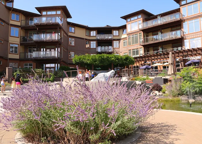 The Cove Lakeside Resort