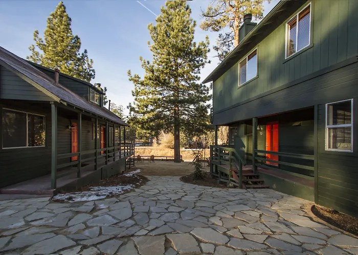 Noon Lodge