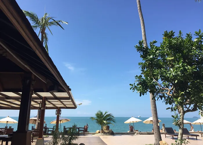 Kanok Buri Resort
