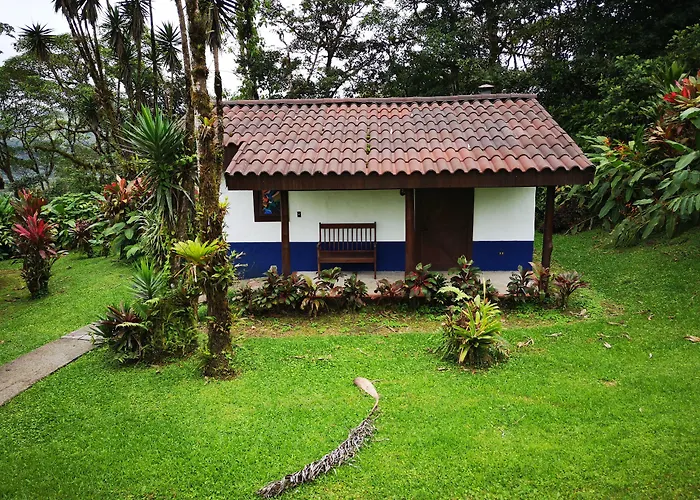 Villa Blanca Cloud Forest Hotel & Retreat