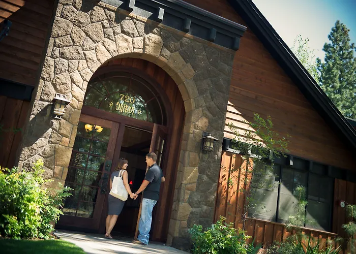 Fivepine Lodge