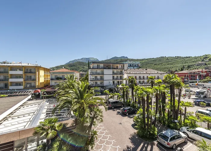Parc Hotel Flora S