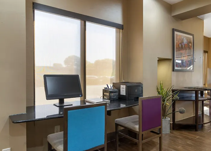 Comfort Suites Locust Grove Atlanta South