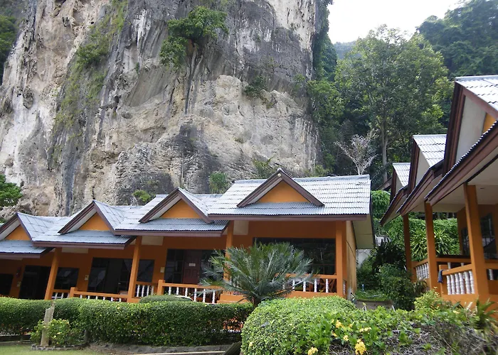 Diamond Cave Resort