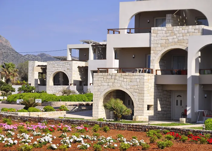 Kavos Hotel & Suites