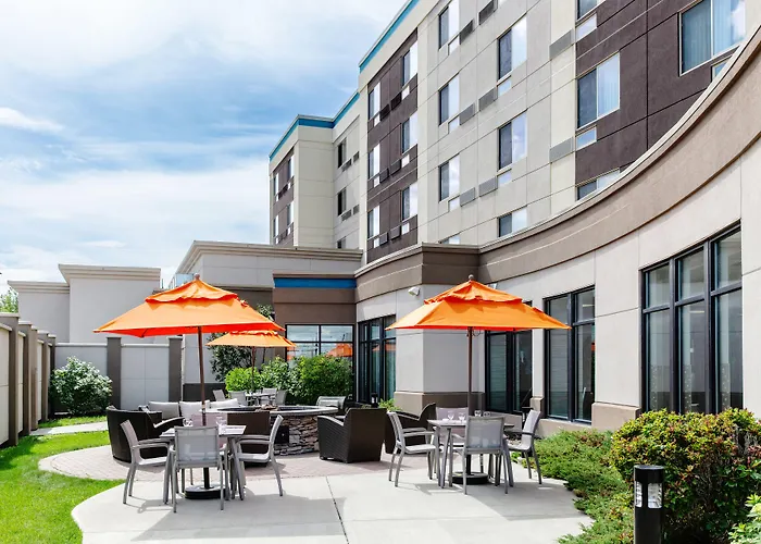 Courtyard By Marriott Edmonton West