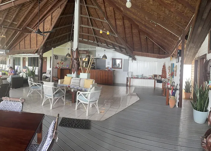Deco Stop Lodge