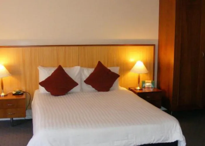 Ocean Beach Hotel