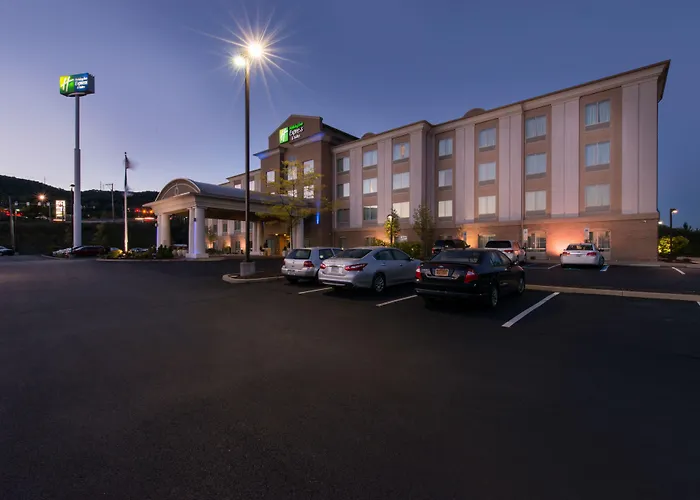 Holiday Inn Express And Suites Dickson City By Ihg