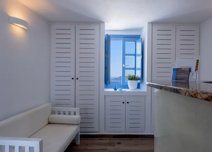 Kamares Apartments (Adults Only) Fira 