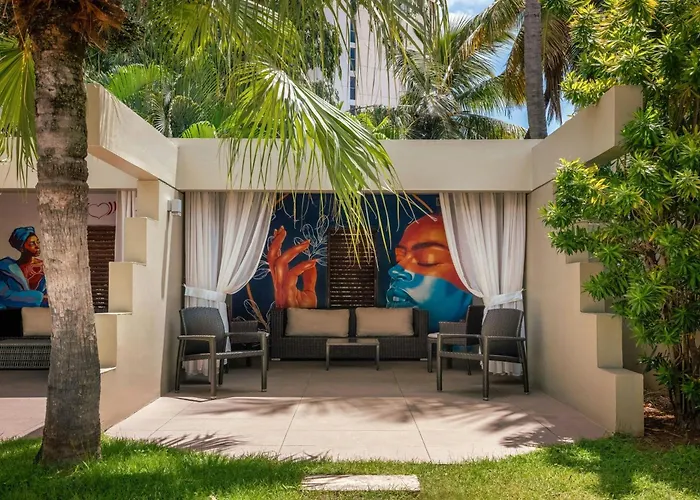 Renaissance Santo Domingo Jaragua Hotel & Casino