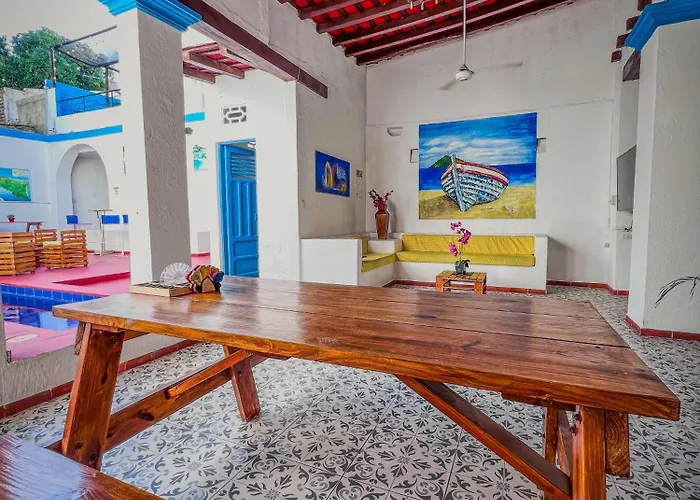 The Blue House Hostel Santa Marta