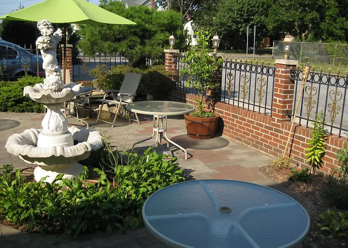 Jones Beach Hotel