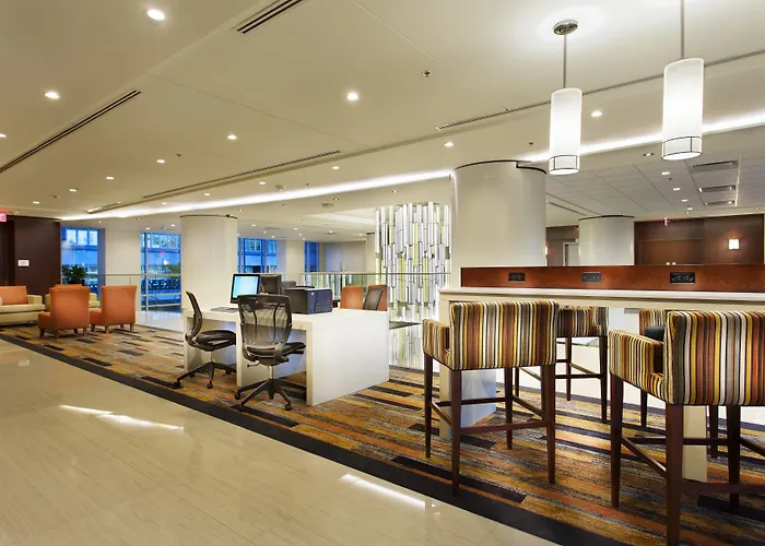 Courtyard Par Marriott Montreal Centre-Ville