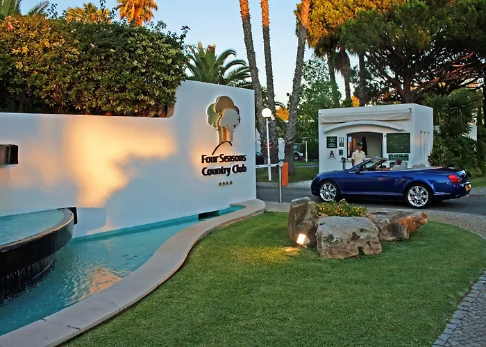 Four Seasons Country Club