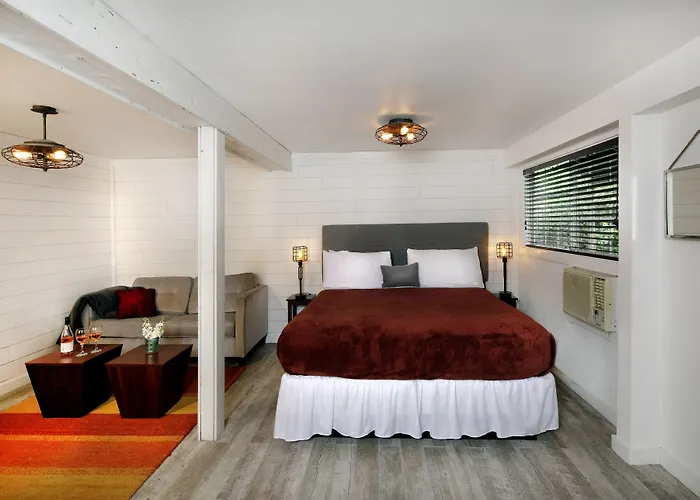 Inn On The Russian River