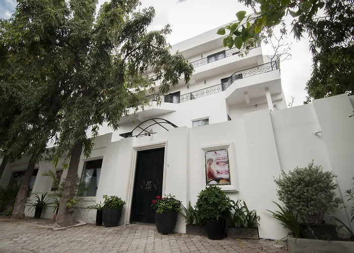 La Rose Suites