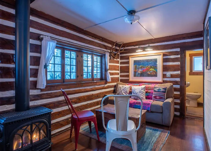 Pioneer Guest Cabins
