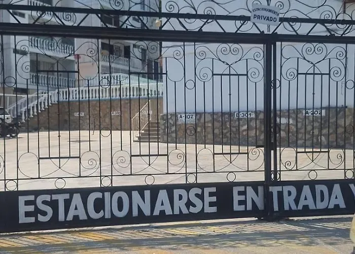 Departamento Sobre Costera, 1Min La Quebrada, 3M Playas Y Yates