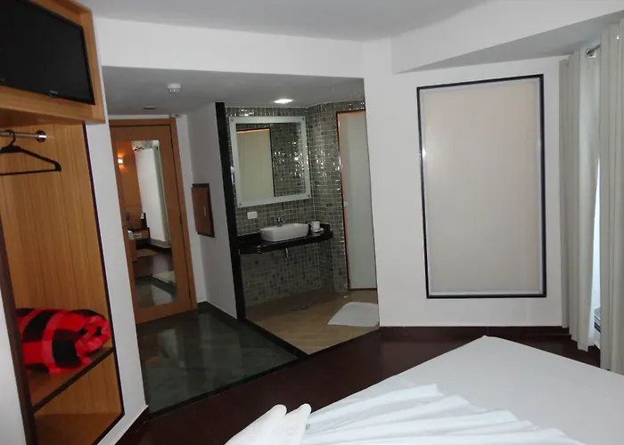 Calandre Hotel