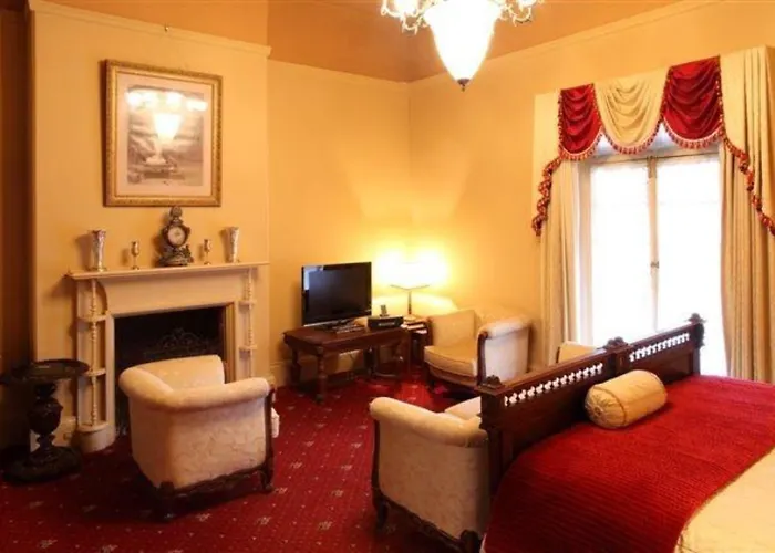 Rose & Crown Hotel