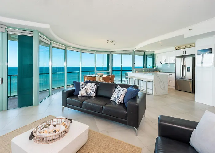 The Waterford On Main Beach