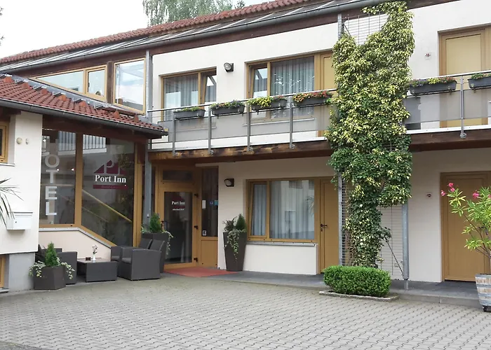 Port Inn Hotel