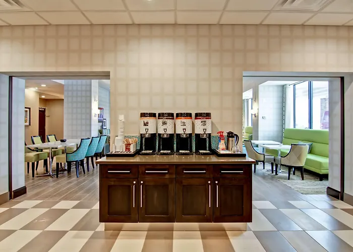 Hampton Inn & Suites By Hilton Saskatoon Airport