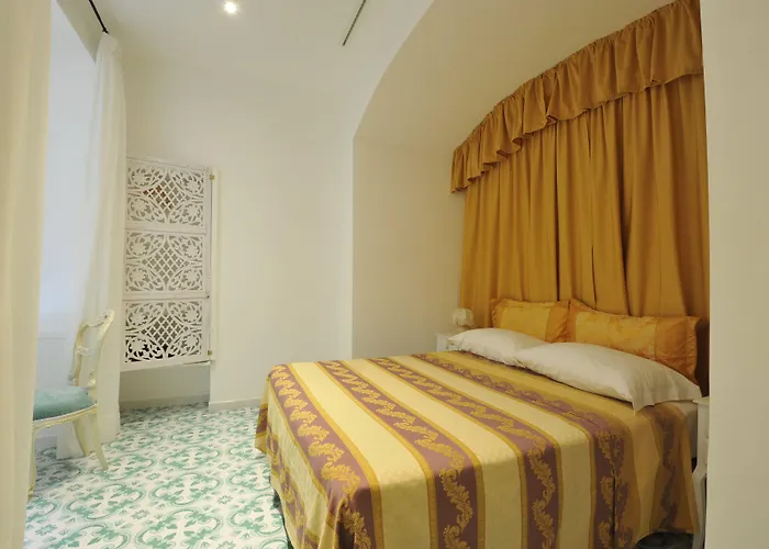 Surriento Suites