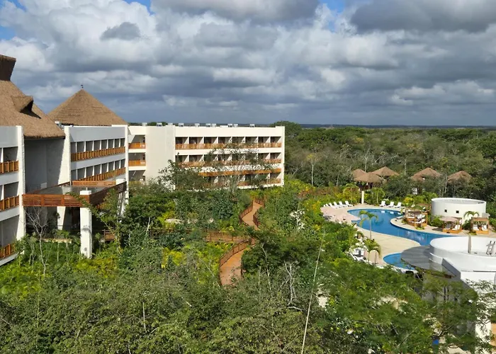 Hotel Mundo Maya Edzna