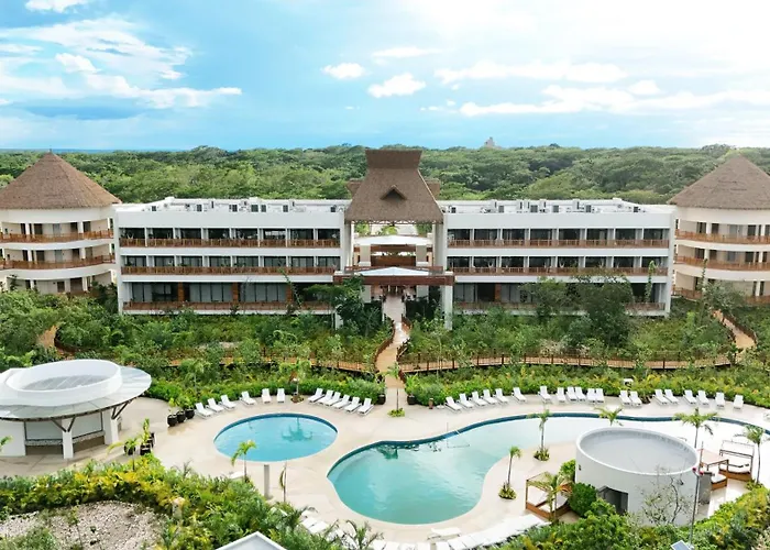 Hotel Mundo Maya Edzna