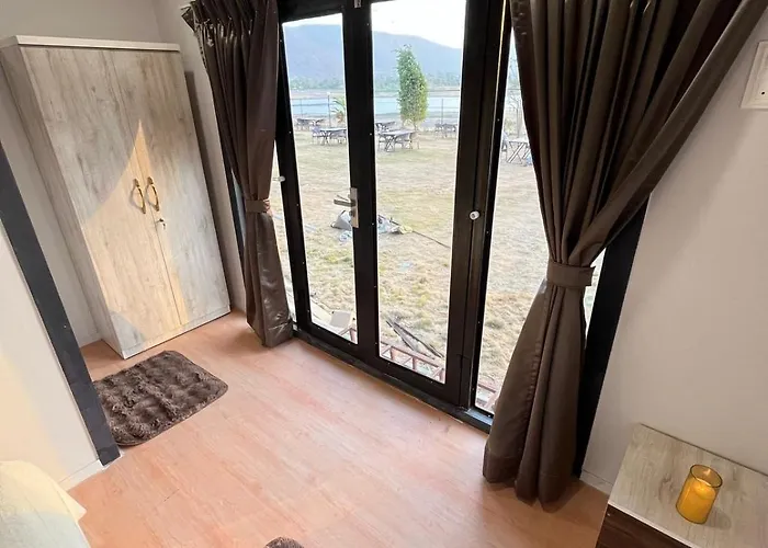 Sizzle Bay Resort