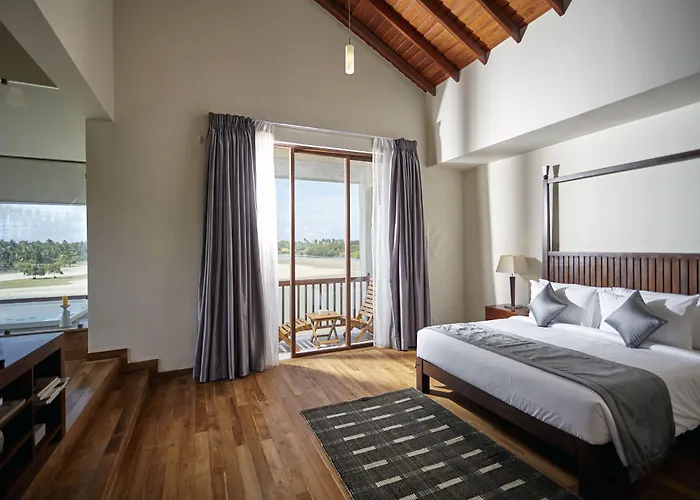 Amaranthe Bay Resort & Spa
