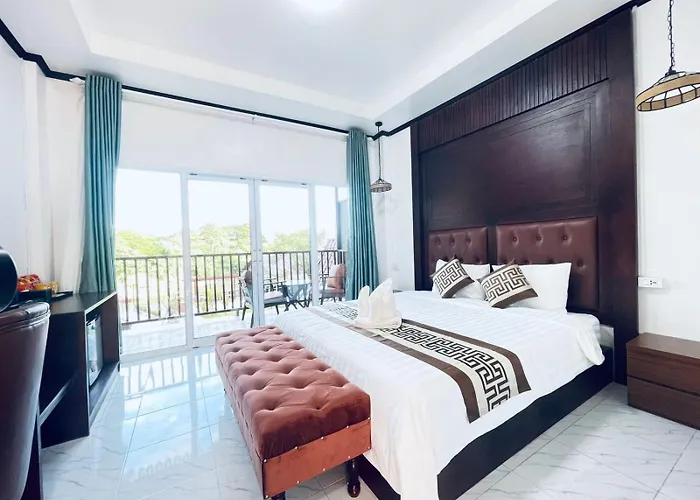 Intimate Riverside Resort Vang Vieng
