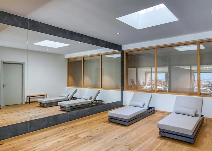 Montagnier B62, Indoor Pool And Spa
