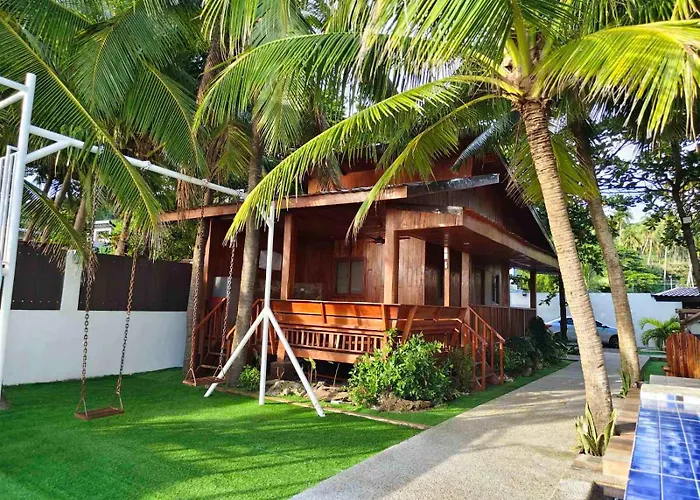 J'S Palm Beach Resort