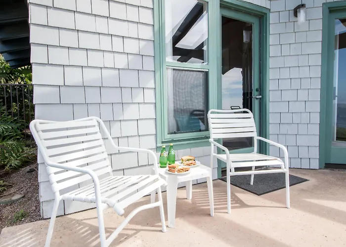 Wave Crest Resort